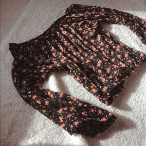 Off the shoulder long sleeve